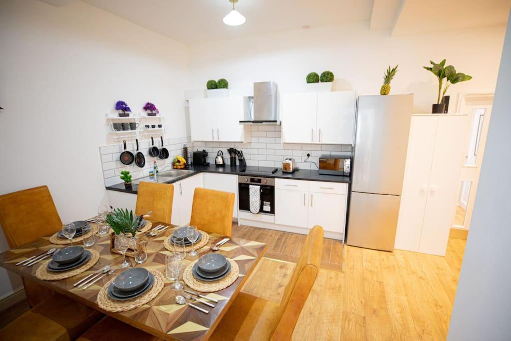 Perfect Location 4Bed 2 Bath Spacious Apartment Londra Exterior foto