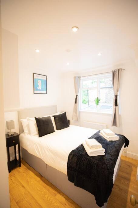 Perfect Location 4Bed 2 Bath Spacious Apartment Londra Exterior foto