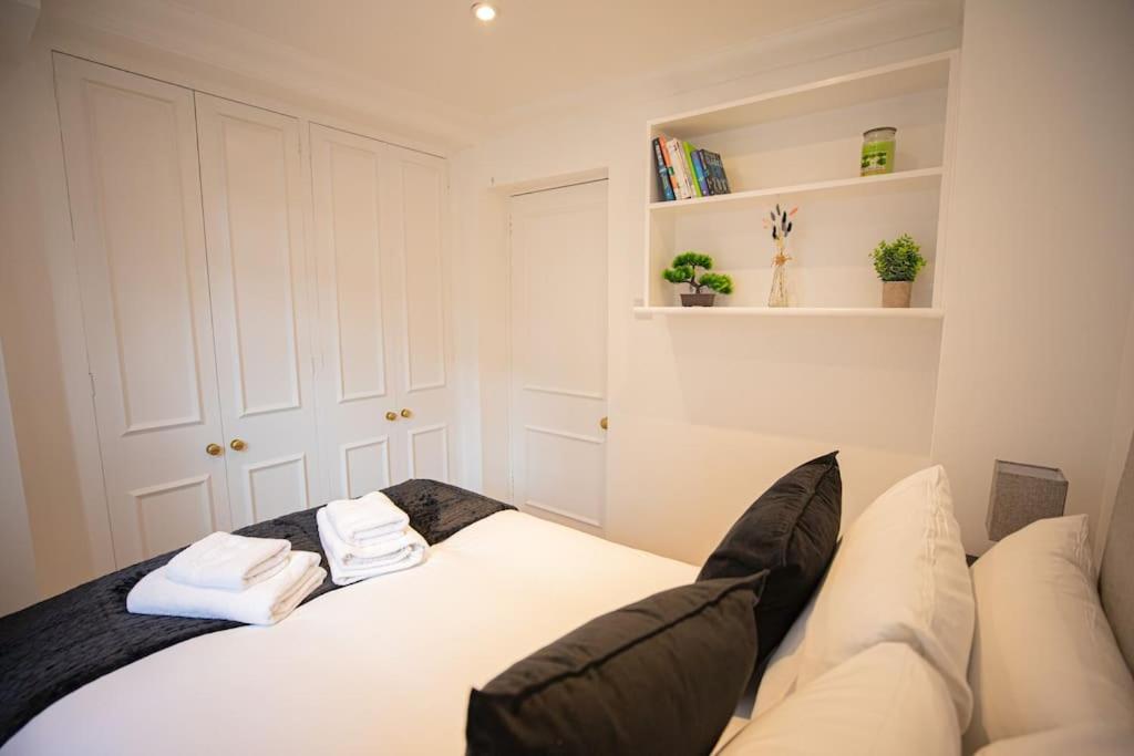 Perfect Location 4Bed 2 Bath Spacious Apartment Londra Exterior foto