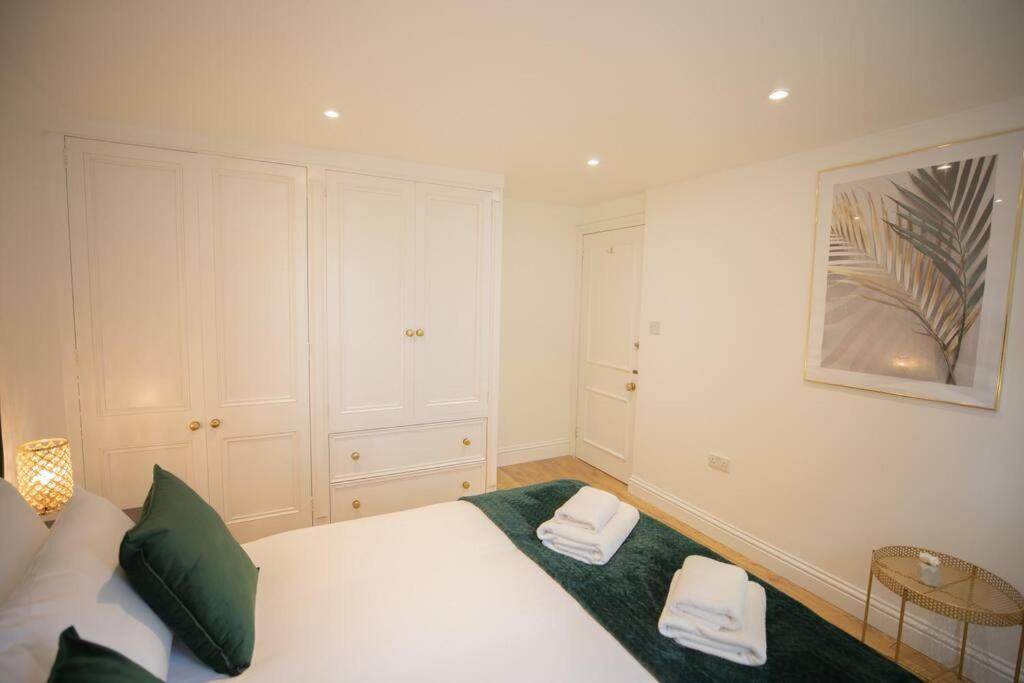Perfect Location 4Bed 2 Bath Spacious Apartment Londra Exterior foto