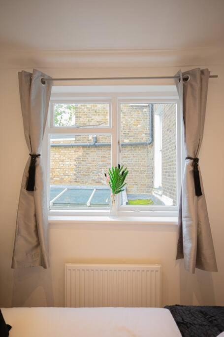 Perfect Location 4Bed 2 Bath Spacious Apartment Londra Exterior foto